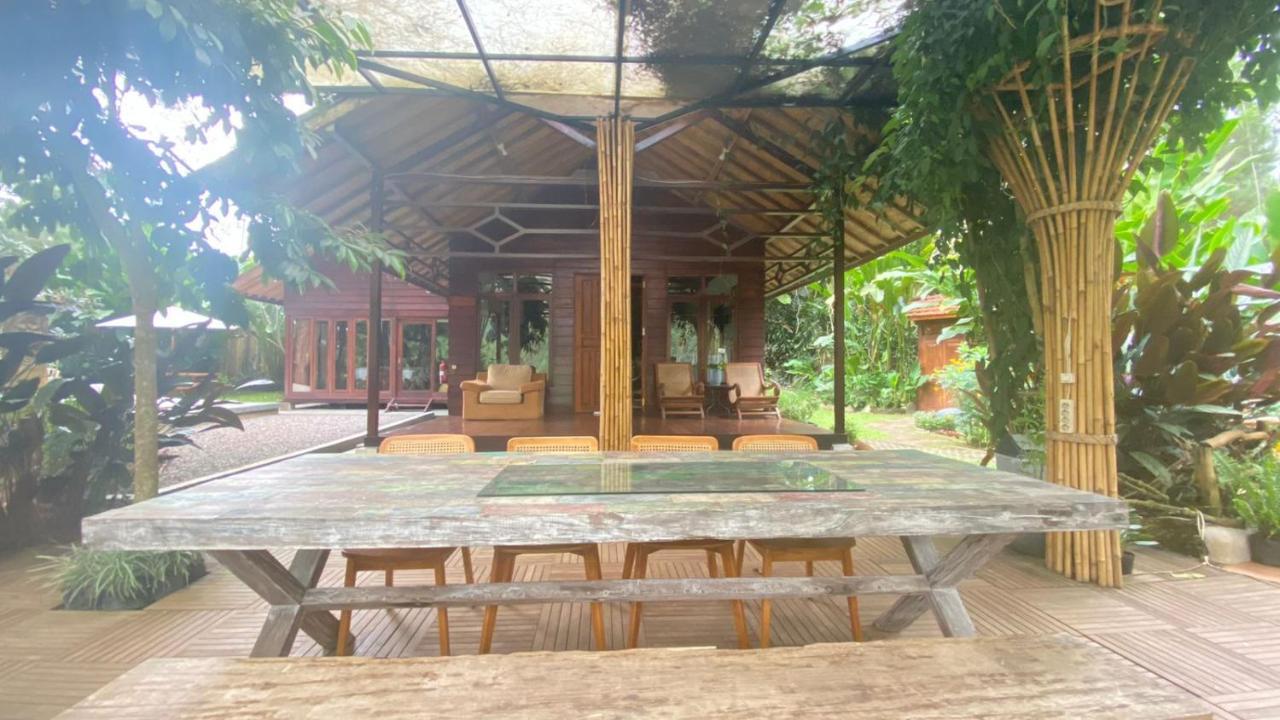 The Lodge Maribaya Cikareumbi Экстерьер фото