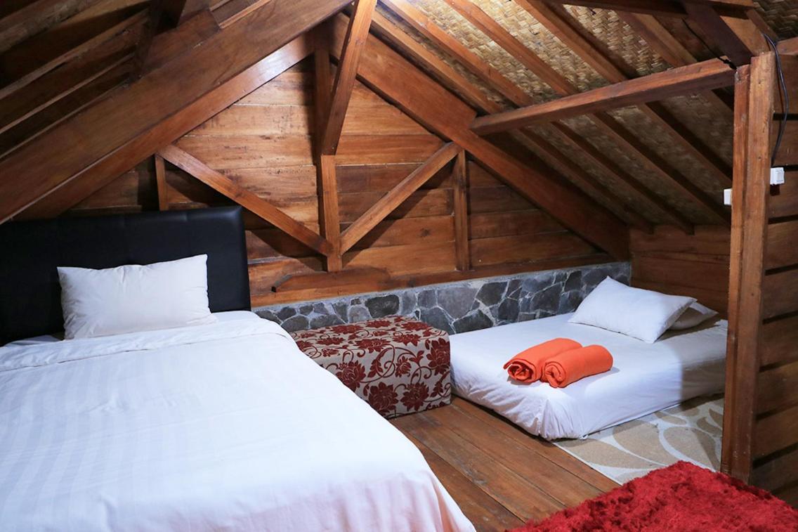 The Lodge Maribaya Cikareumbi Экстерьер фото