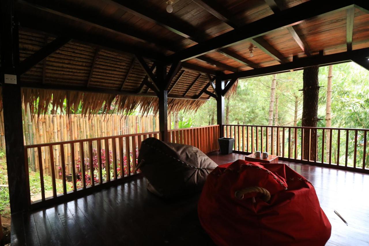 The Lodge Maribaya Cikareumbi Экстерьер фото