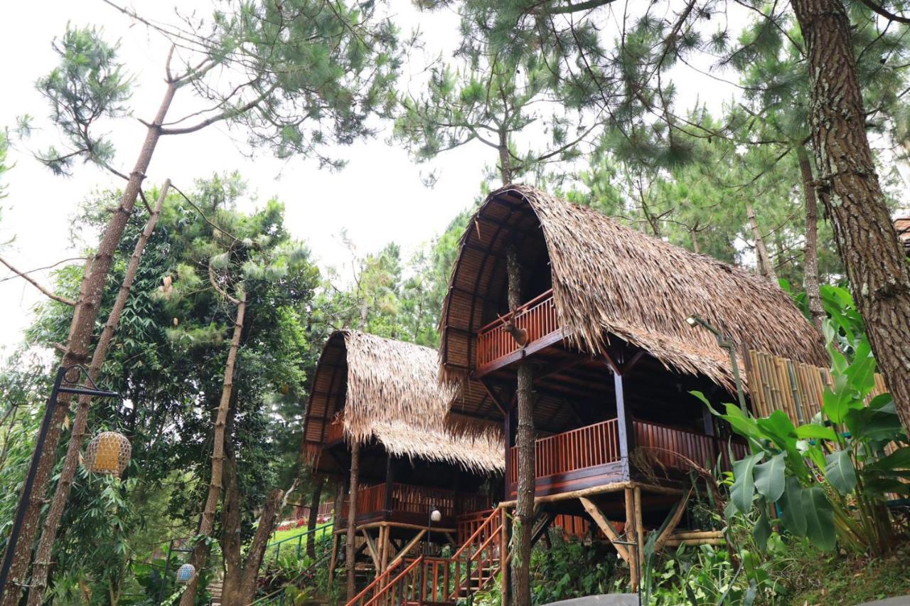 The Lodge Maribaya Cikareumbi Экстерьер фото