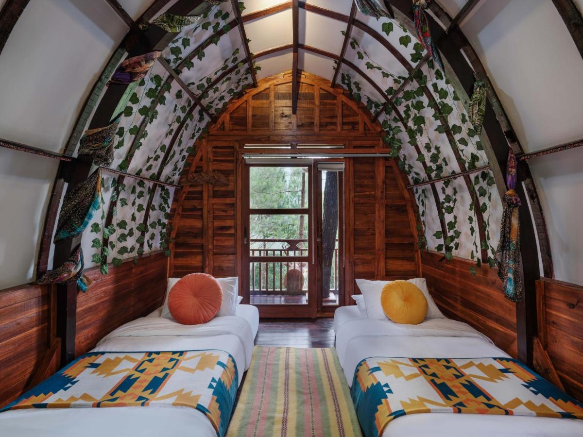 The Lodge Maribaya Cikareumbi Экстерьер фото