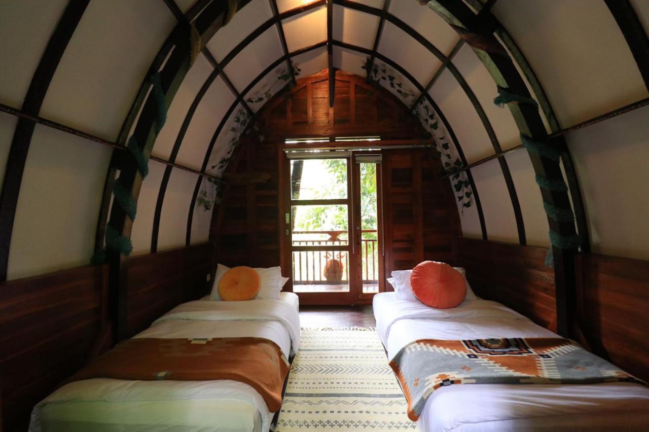 The Lodge Maribaya Cikareumbi Экстерьер фото