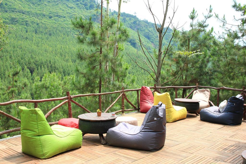 The Lodge Maribaya Cikareumbi Экстерьер фото
